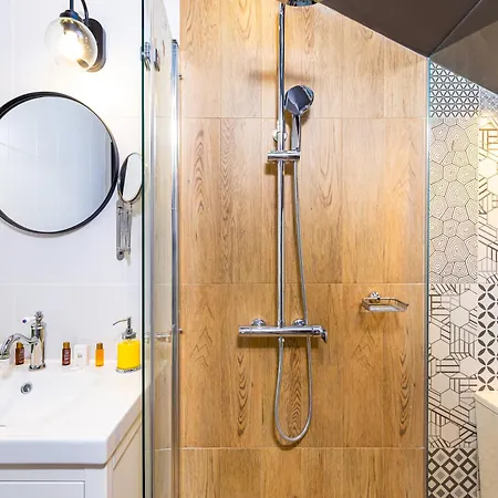 Kapana Art Sky Parking Included 3*