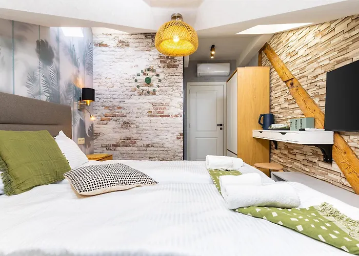 Kapana Art Sky Parking Included Vendégház 3*